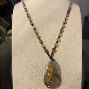 Agate Beaded Necklace with Carved Agate Ruyi Pendant